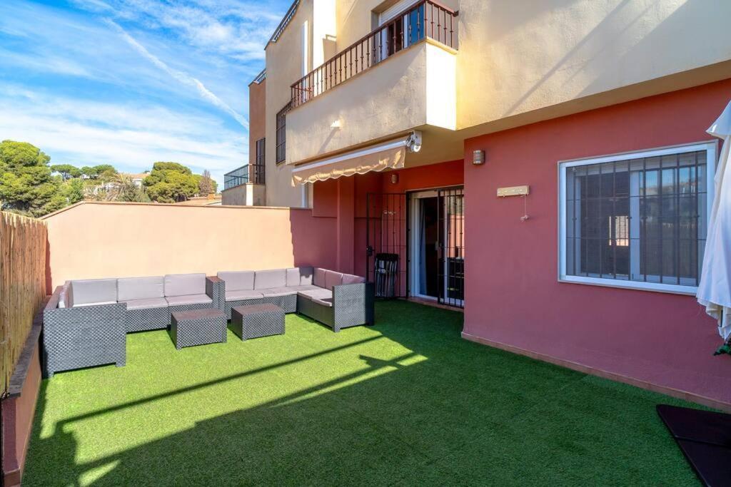 Adosado Con Vistas Al Mar Desde La Piscina Con Bbq Βίλα Μπέλεθ-Μάλαγα Εξωτερικό φωτογραφία