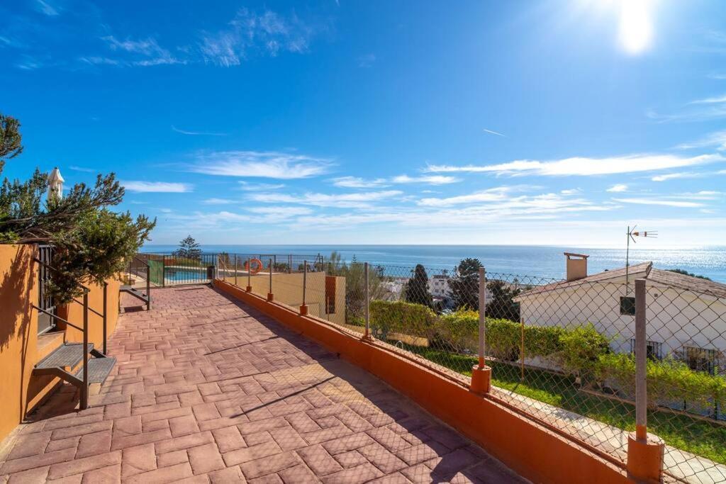 Adosado Con Vistas Al Mar Desde La Piscina Con Bbq Βίλα Μπέλεθ-Μάλαγα Εξωτερικό φωτογραφία